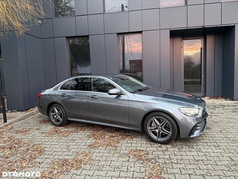 Mercedes-Benz Klasa E 220 d 4Matic 9G-TRONIC AMG Line - 28
