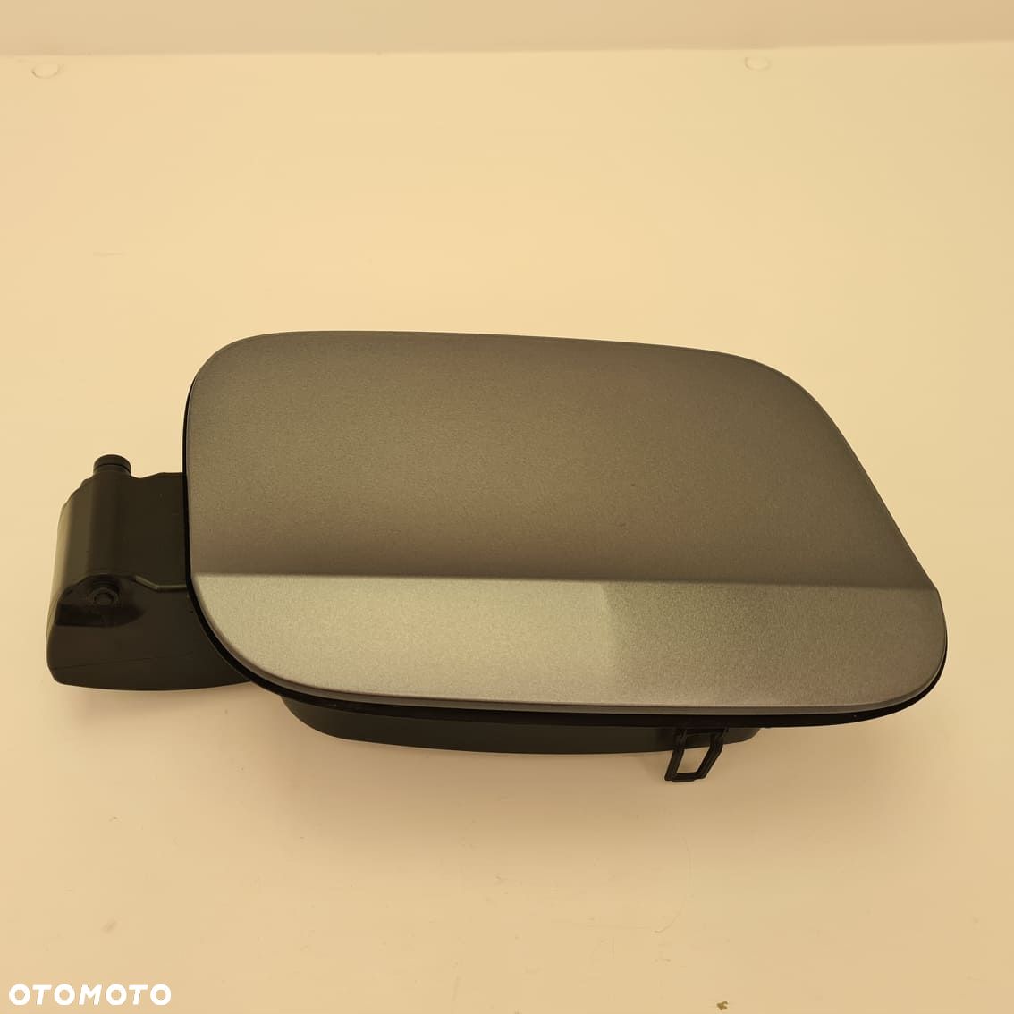 INSIGNIA B KLAPKA WLEWU PALIWA ADBLUE Z10B - 1