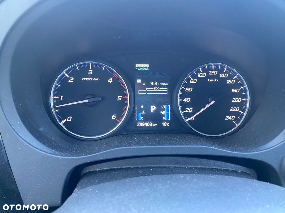 Mitsubishi Outlander 2.2 DID Intense - 8
