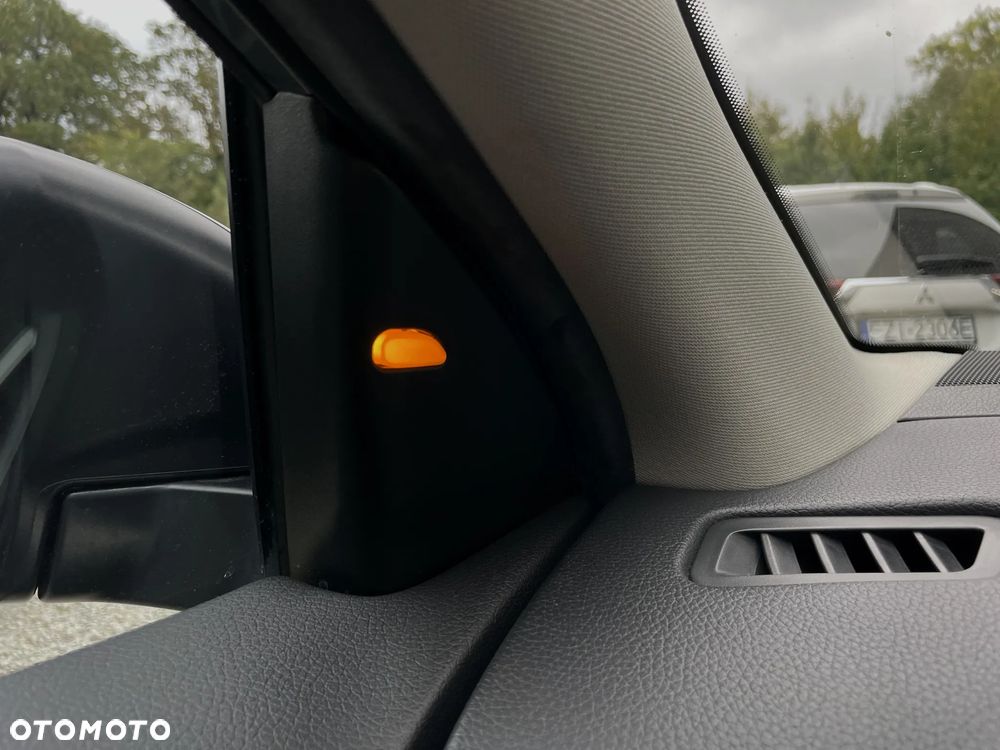 Nissan Qashqai 1.6 DIG-T N-Connecta - 34