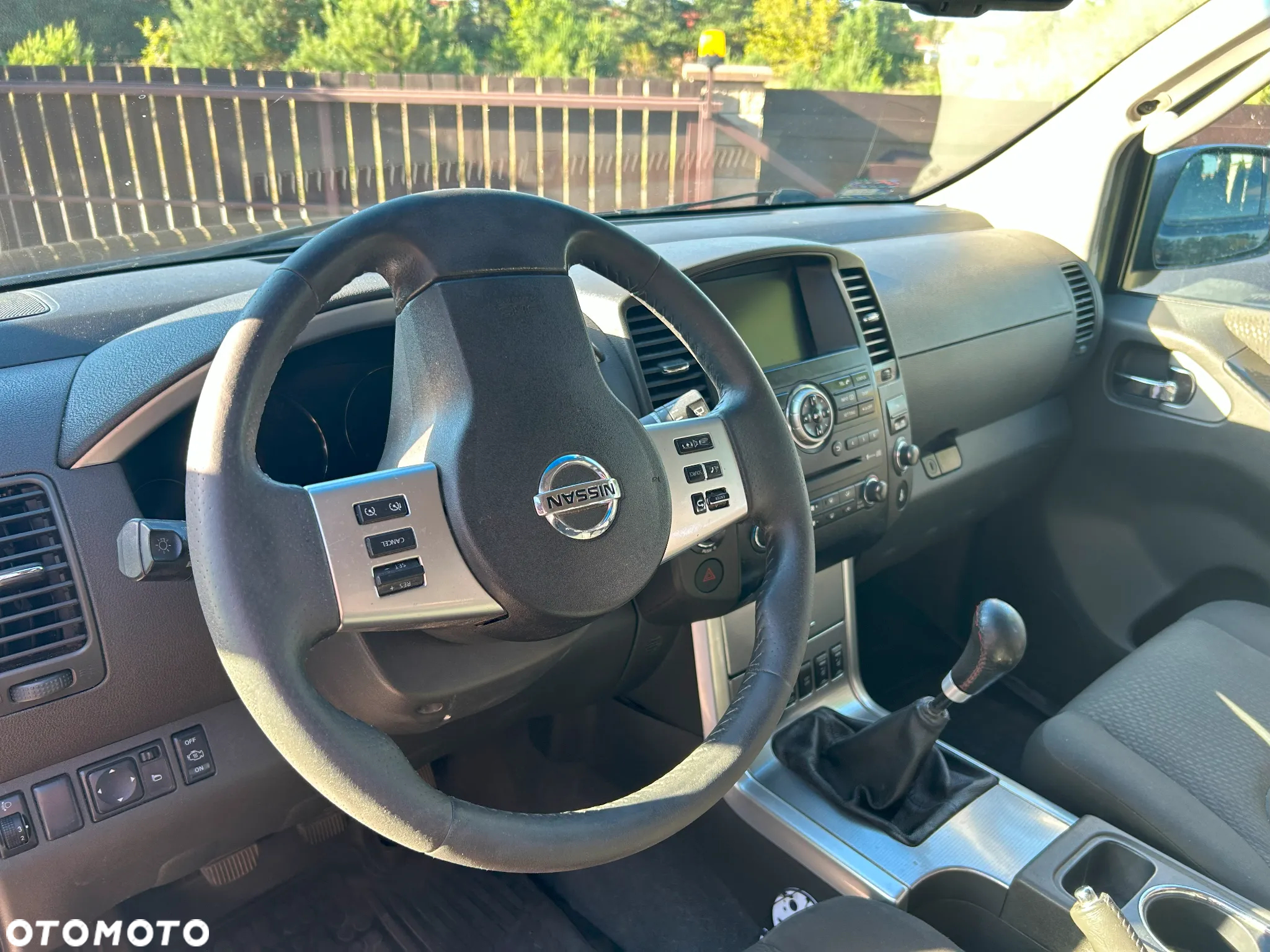 Nissan Pathfinder - 11