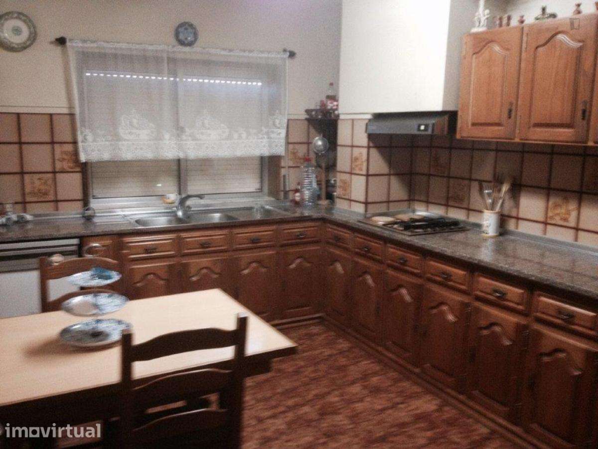 Quarto - localizado em Paredes de Ferreira Porto - Grande imagem: 2/8