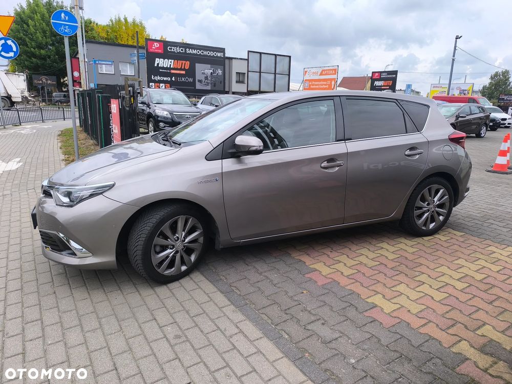 Toyota Auris 1.8 HSD Luna - 24