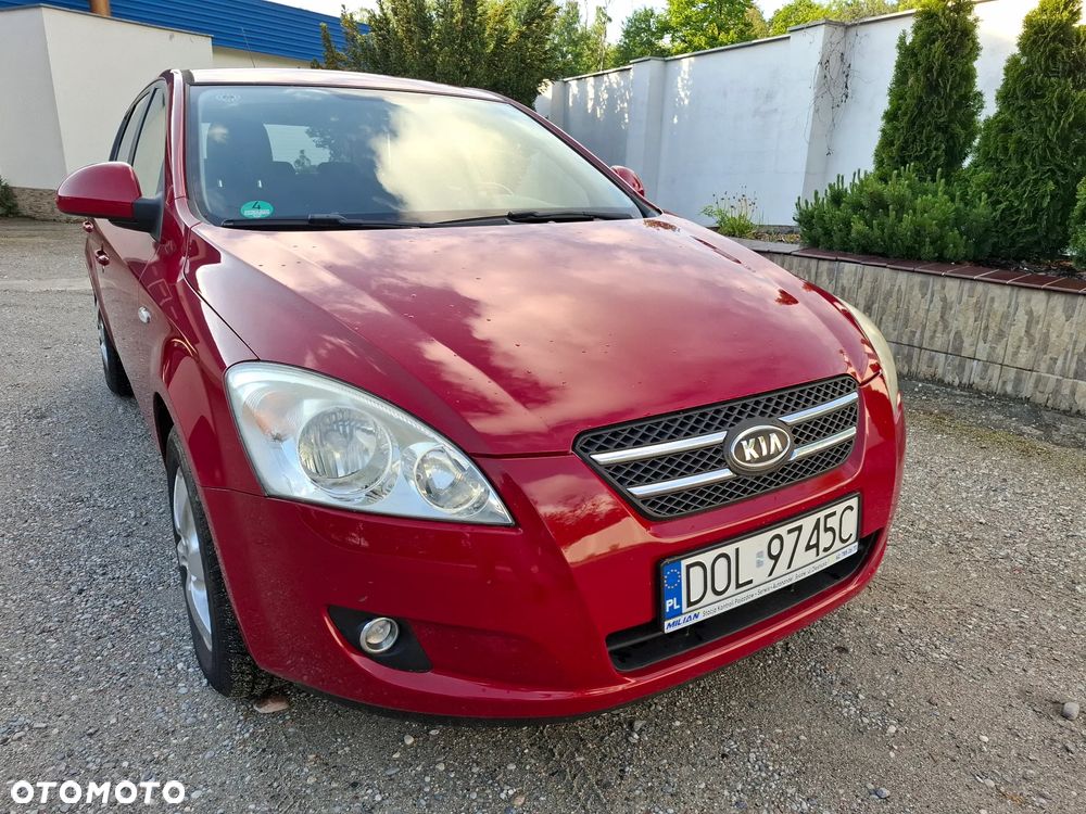 Kia Ceed 1.4 Comfort + - 5