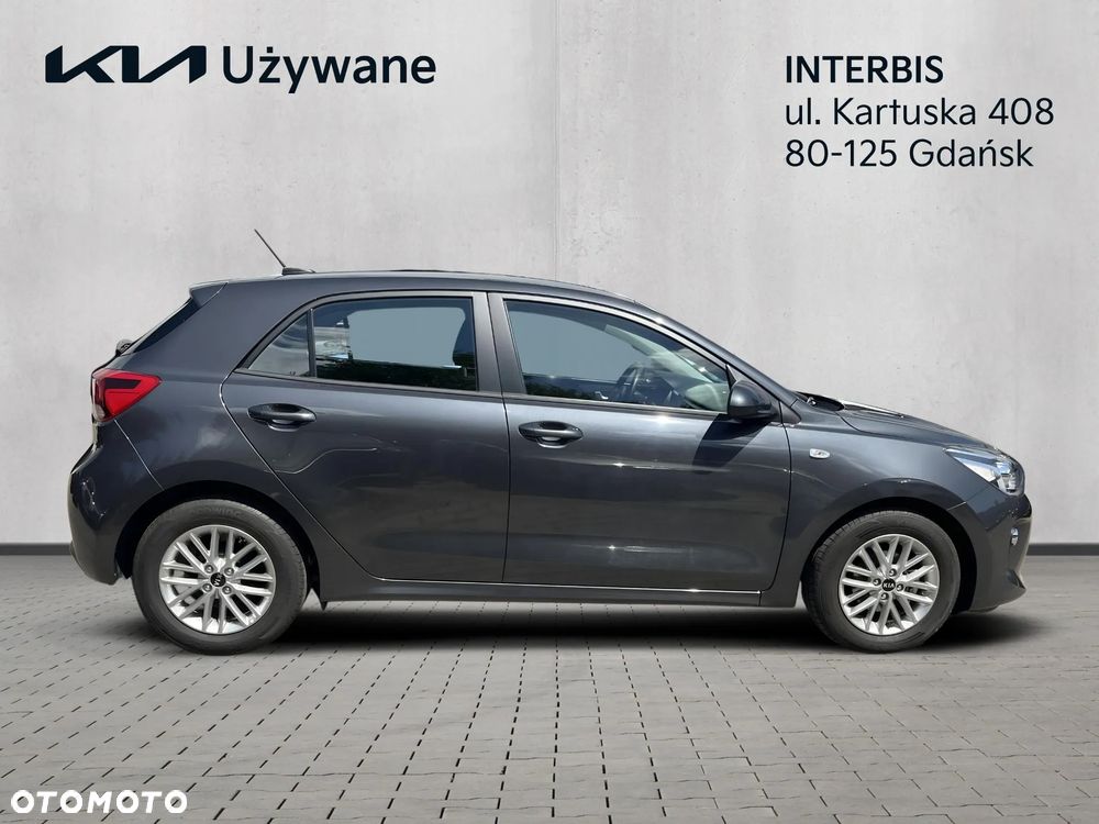 Kia Rio 1.4 L - 6