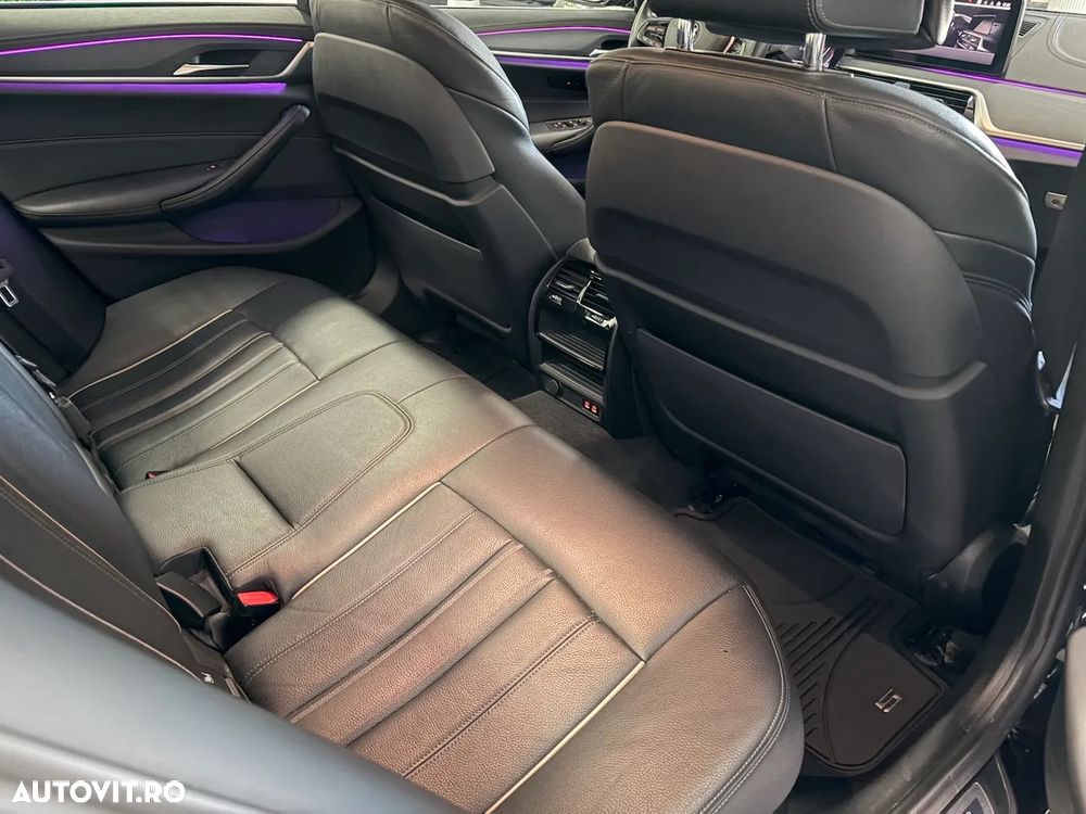BMW Seria 5 520d xDrive AT MHEV - 25