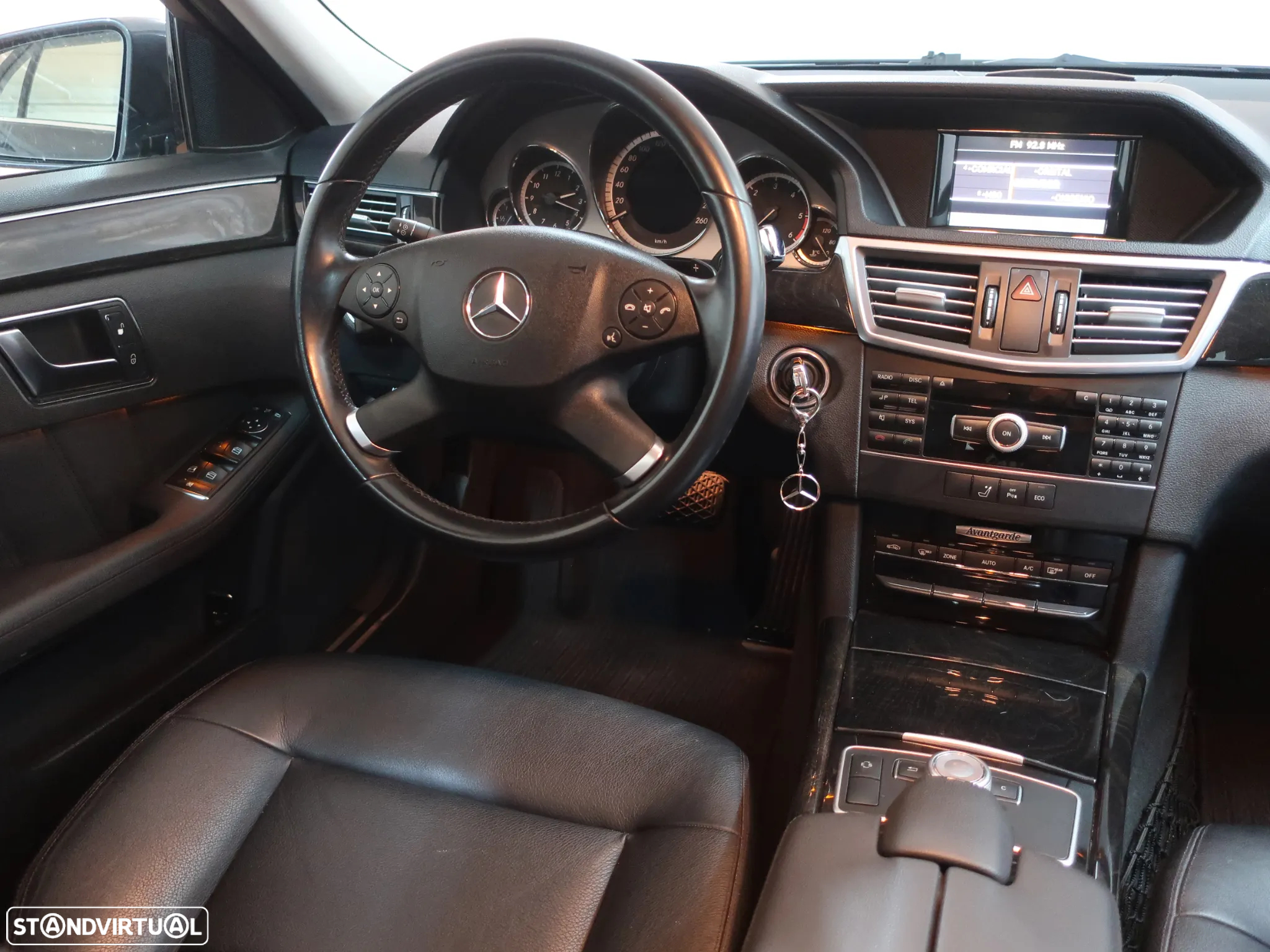 Mercedes-Benz E 350 CDi Avantgarde BlueEfficiency - 21