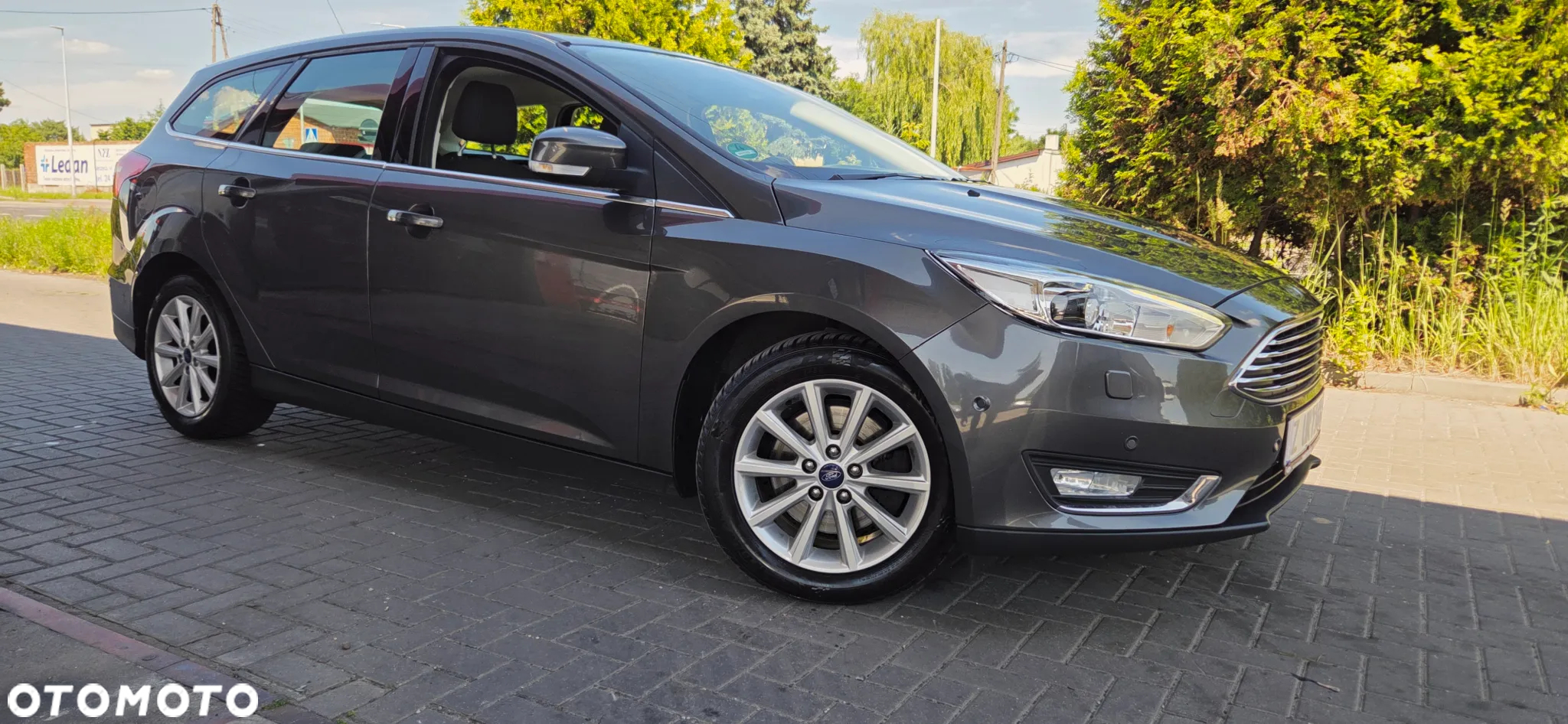 Ford Focus Turnier 1.6 EcoBoost Start-Stopp-System Titanium - 16