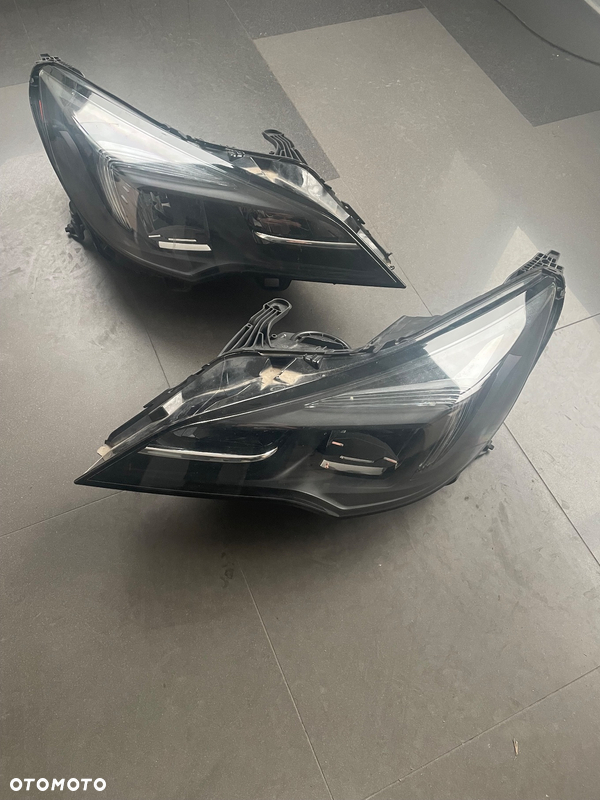 OPEL ASTRA K V LIFT LAMPY PRZEDNIE LED 39195689 39195688 EUROPA 2-szt