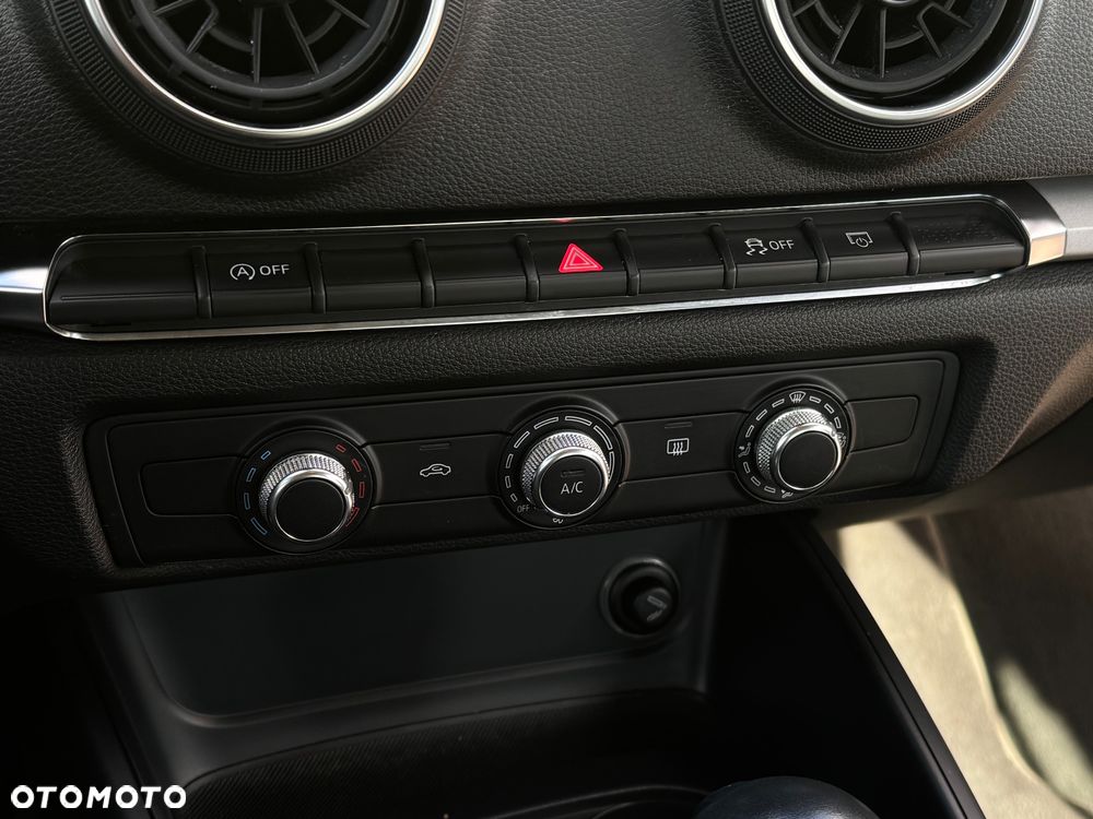 Audi A3 Sportback 30 TFSI S tronic design - 27