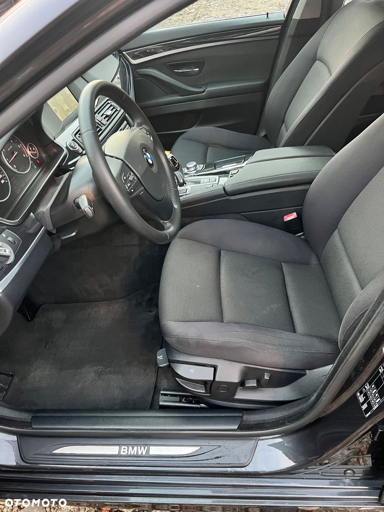 BMW Seria 5 525d - 9