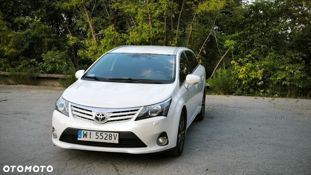 Toyota Avensis 2.0 D-4D Premium - 25