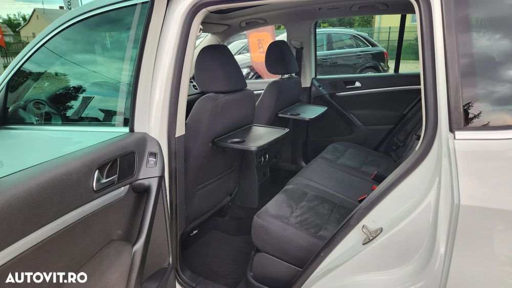 Volkswagen Tiguan 2.0 TDI DPF 4Motion BlueMotion Technology DSG Sport & Style - 28