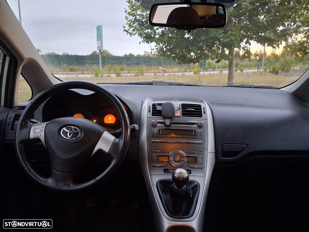 Toyota Auris 1.4 D-4D - 7