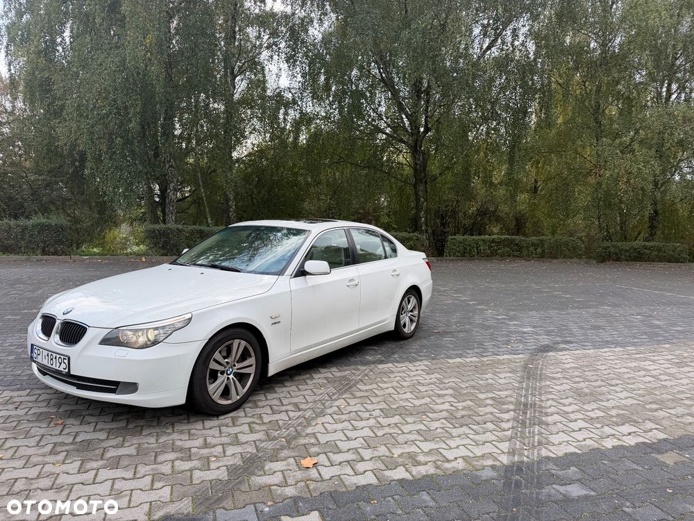 BMW 530I 2009 photo 2