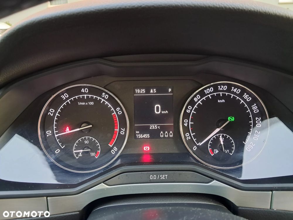 Skoda Superb 1.8 TSI Ambition DSG - 23
