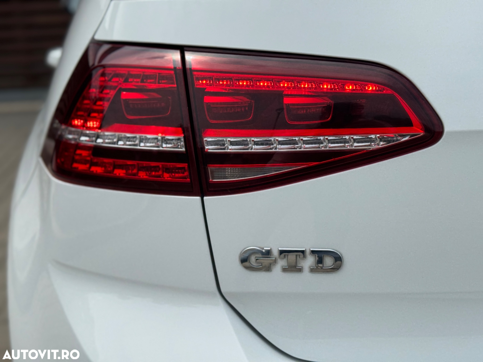 Volkswagen Golf 2.0 TDI DSG GTD - 12