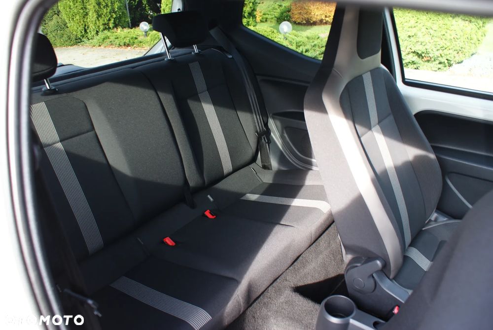 Volkswagen up! - 15