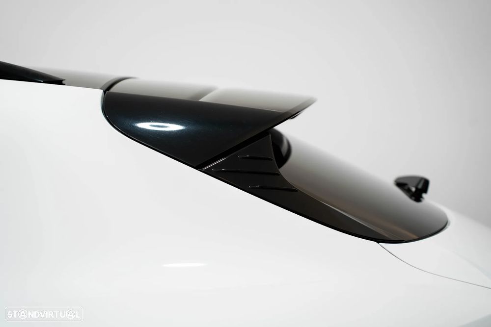 Porsche Taycan Cross Turismo 4 - 18