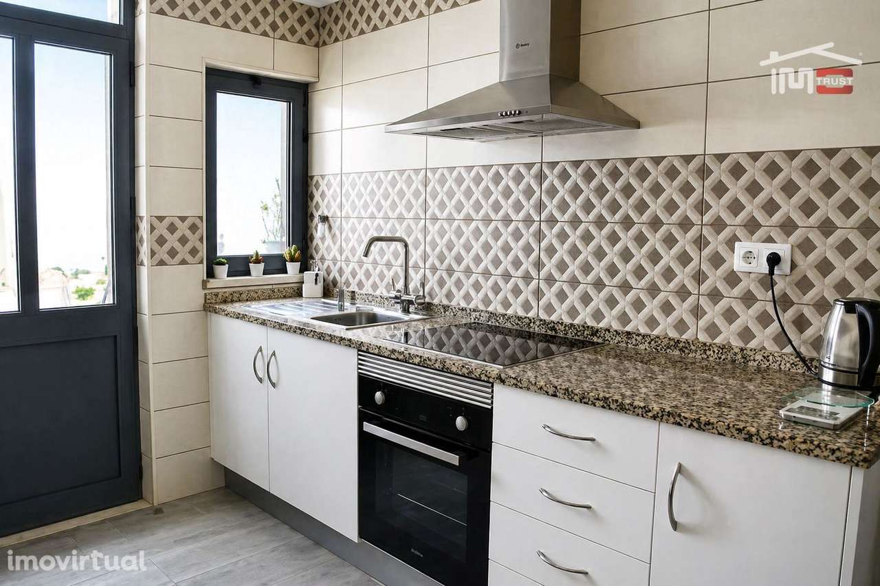 Moradia T4 Moderna com Terraços e Excelente Luz Natural  Próxima da... - Grande imagem: 4/18