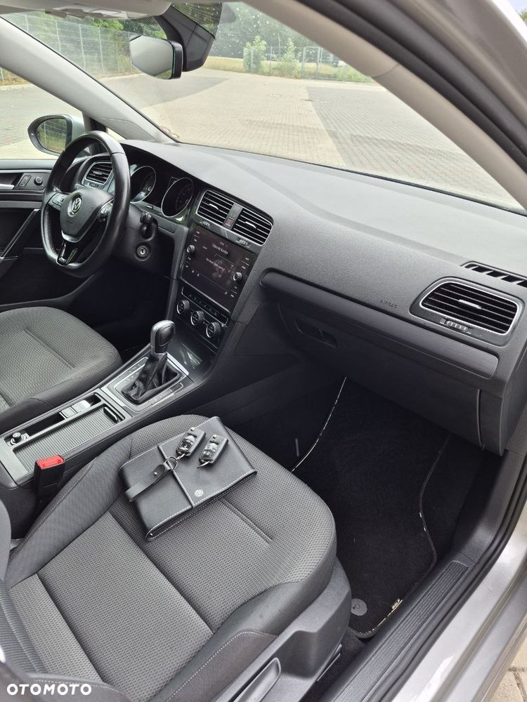 Volkswagen Golf 1.5 TSI BlueMotion ACT DSG Comfortline - 18