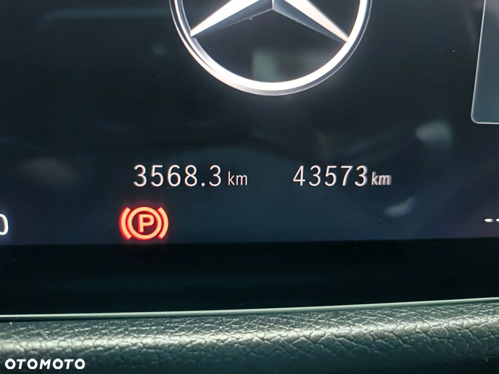 Mercedes-Benz GLB 220 mHEV 4-Matic AMG Line 8G-DCT - 30