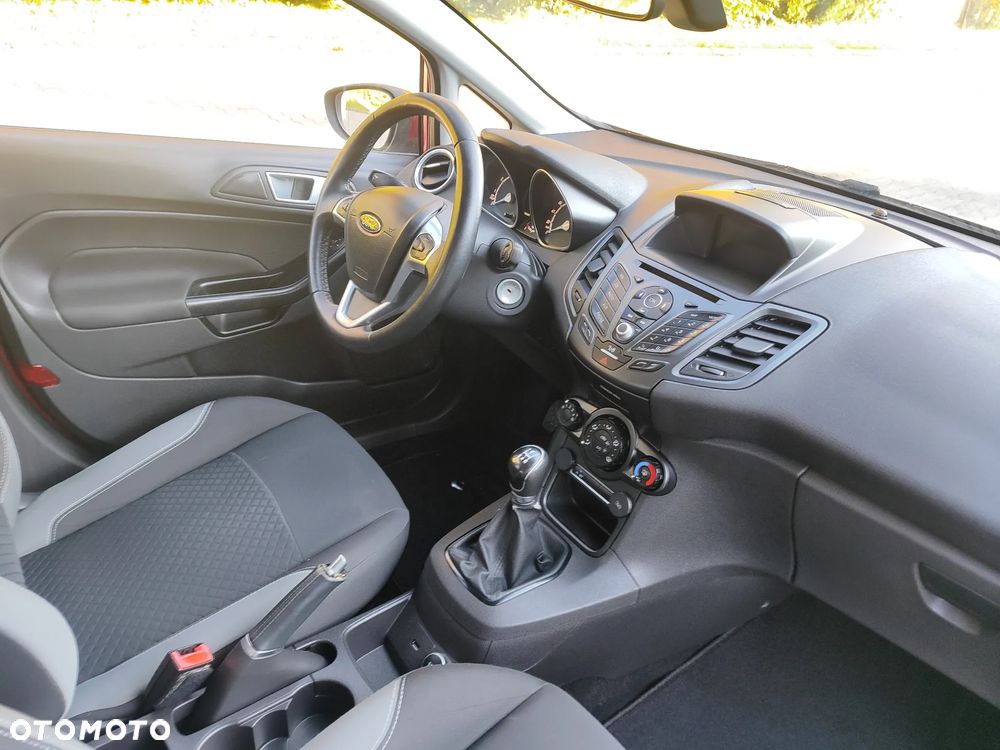 Ford Fiesta 1.0 EcoBoost Start-Stop Titanium - 28