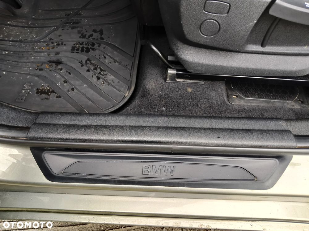 BMW Seria 2 218d - 4