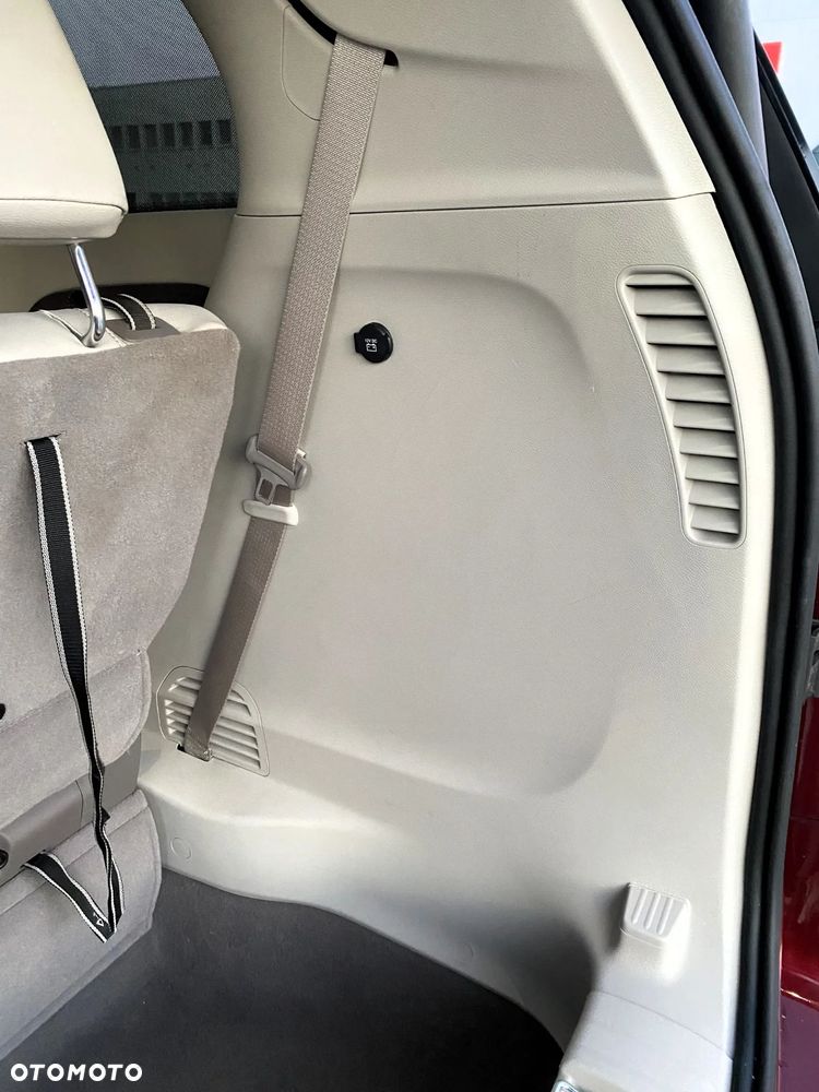 Chrysler Pacifica - 40