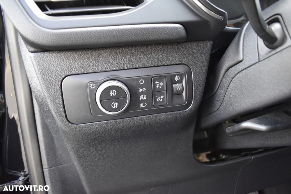 Ford Kuga - 35