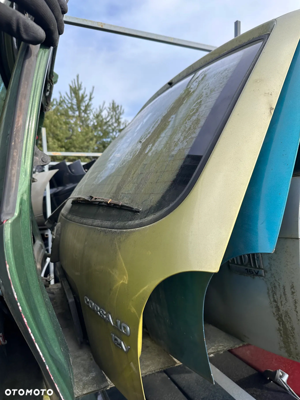 Klapa bagażnika tylna Opel Corsa B 3D