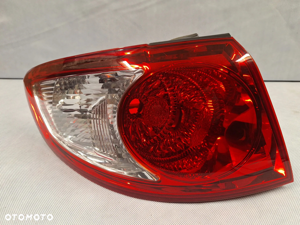 Hyundai Santa Fe lampa lewa tył 92401-2B
