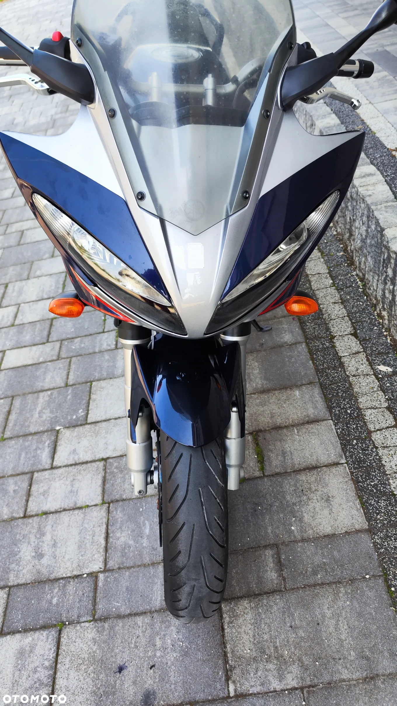 Yamaha FZS - 19
