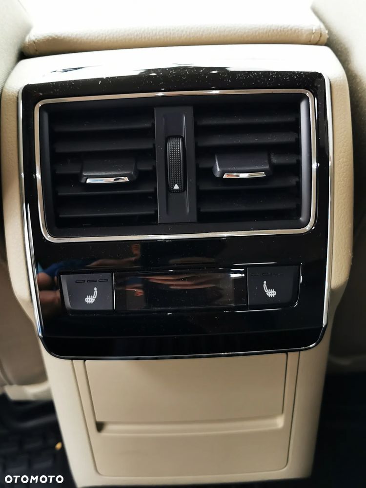 Skoda Superb 2.0 TDI SCR Ambition DSG - 13