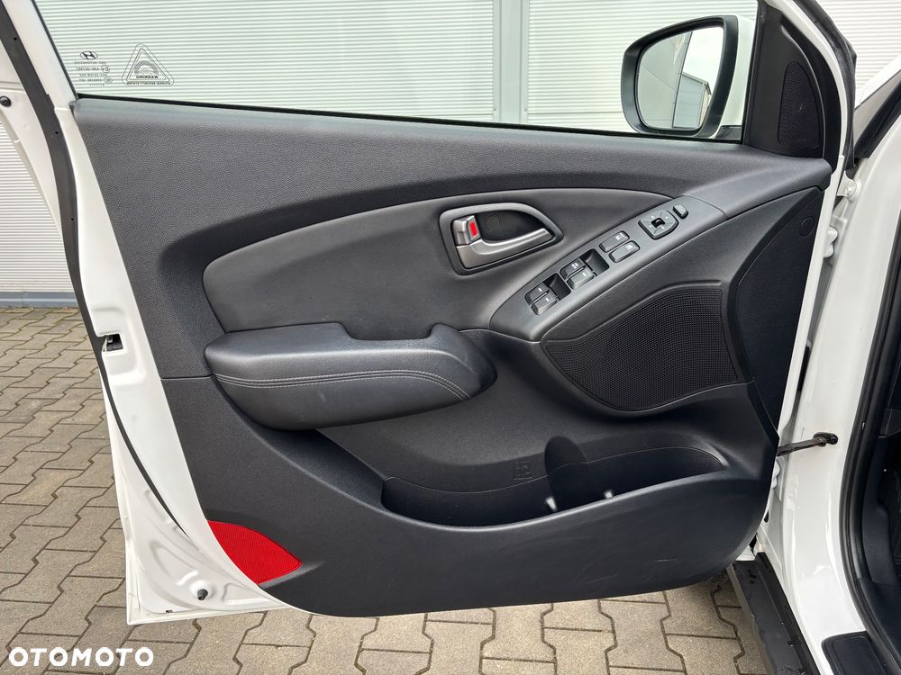 Hyundai ix35 1.6 2WD Fifa World Cup Edition - 22