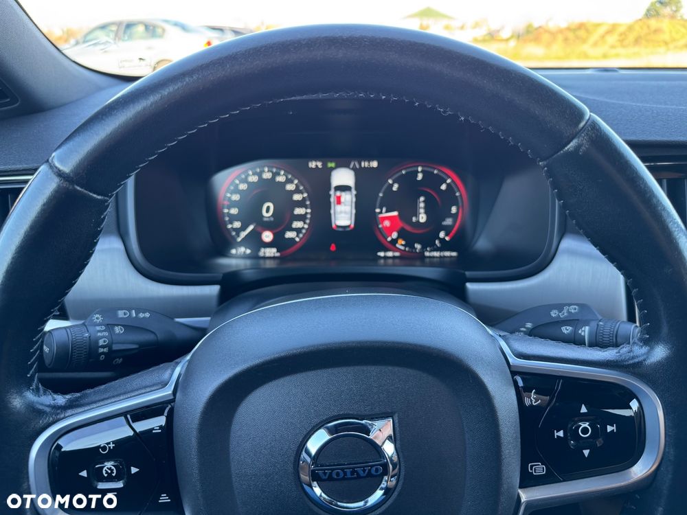 Volvo V90 D5 AWD Momentum - 13