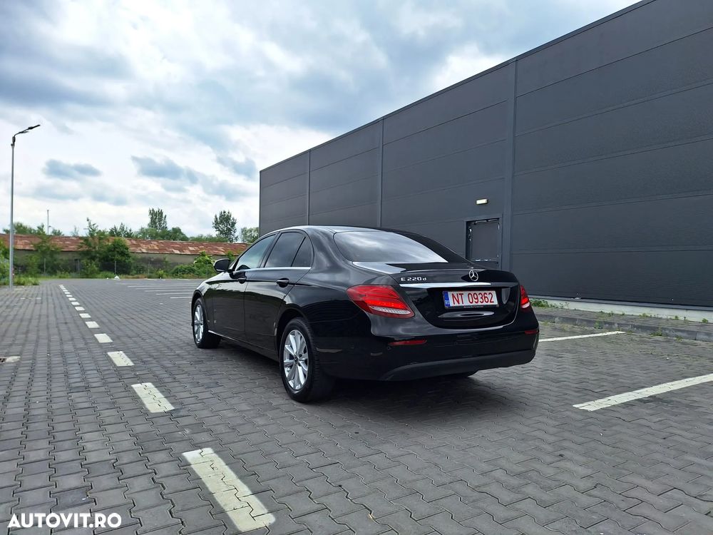 Mercedes-Benz E 220 d 9G-TRONIC - 1