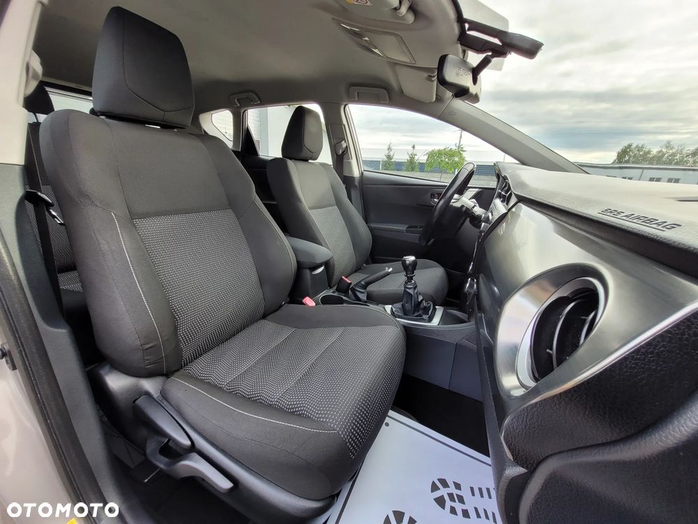 Toyota Auris 1.33 VVT-i Premium Comfort - 18
