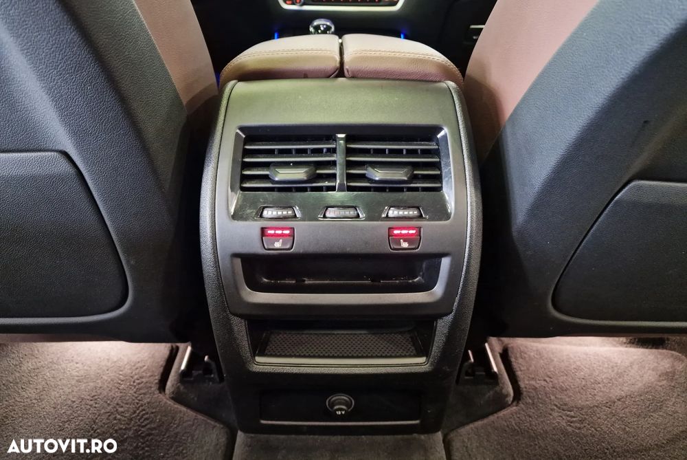 BMW X5 xDrive30d - 33