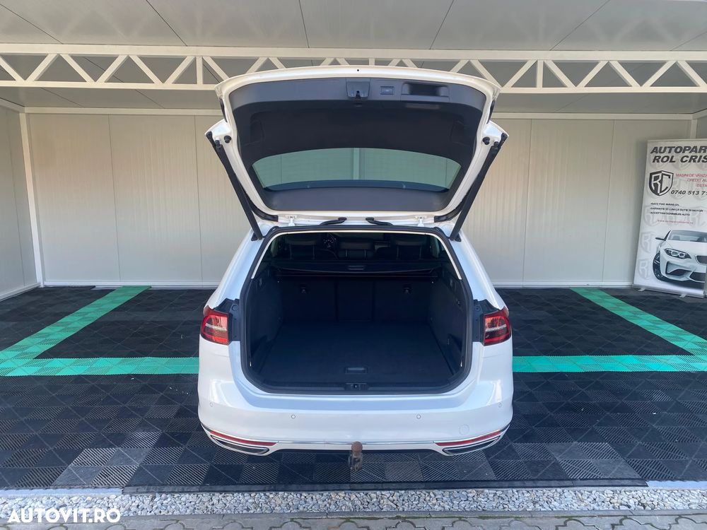 Volkswagen Passat - 11