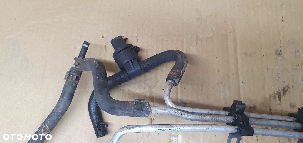 Przewód paliwa rurka rurki przewody VW Golf V 2.0 SDI 038906081B - 2