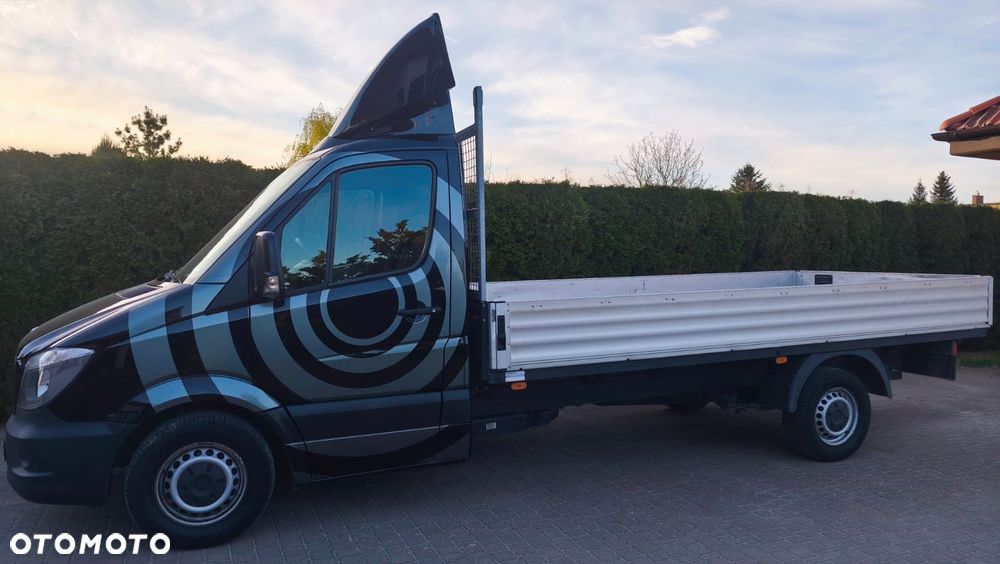 Mercedes-Benz Sprinter - 14
