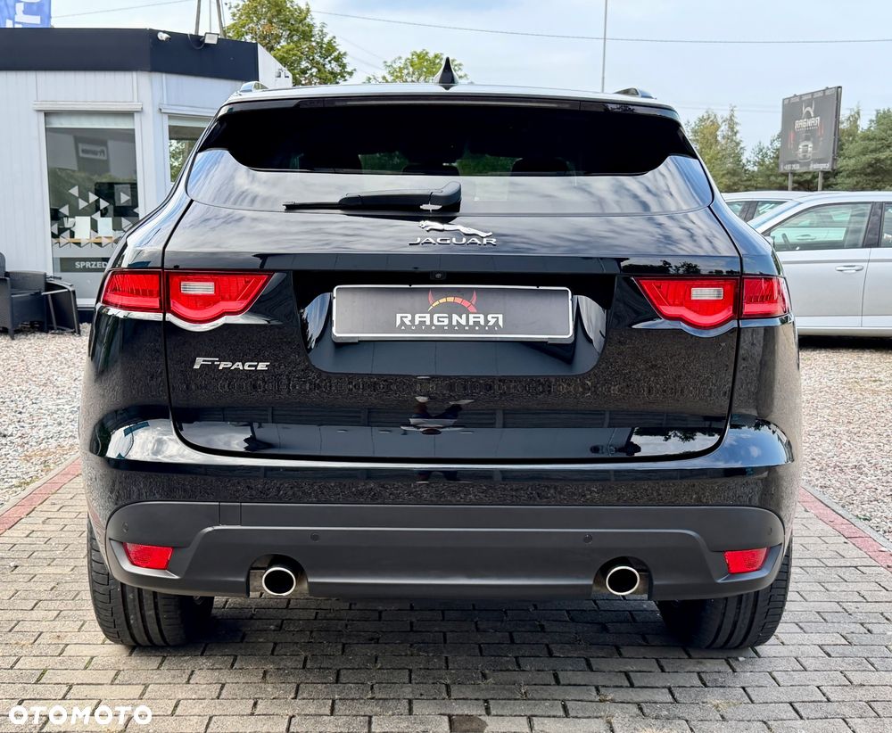 Jaguar F-Pace 25d AWD R-Sport - 13