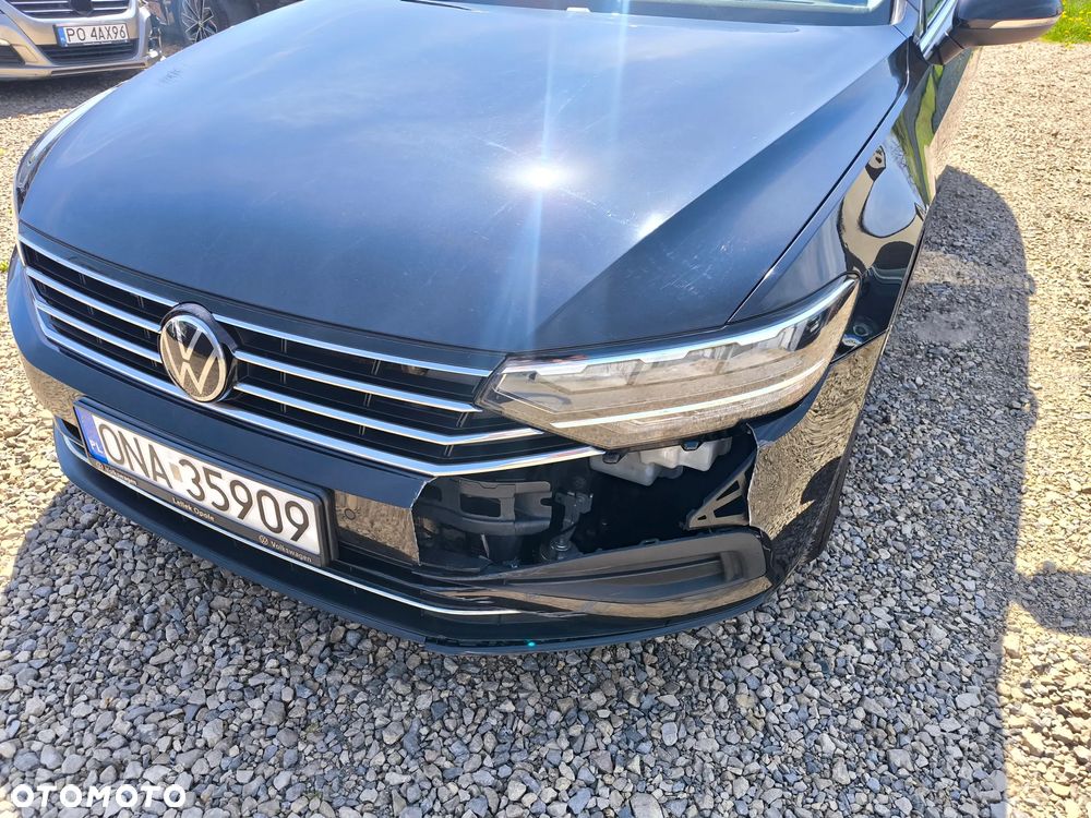 Volkswagen Passat - 10