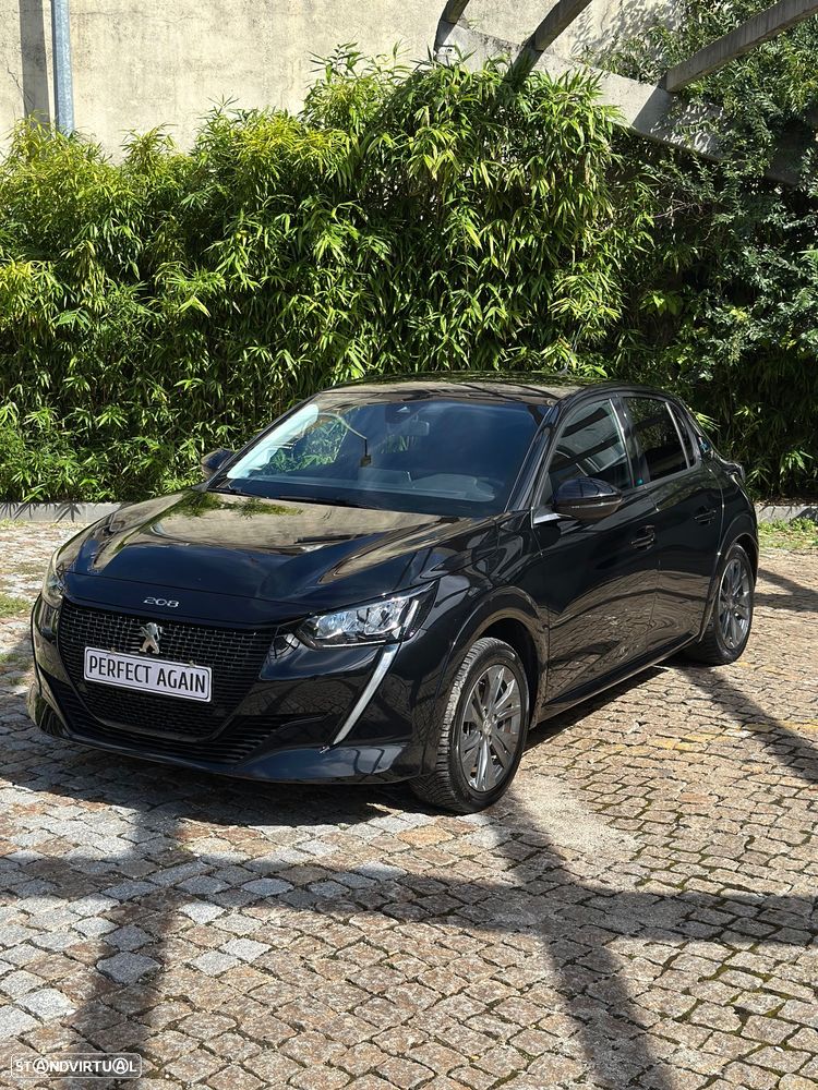 Peugeot E-208