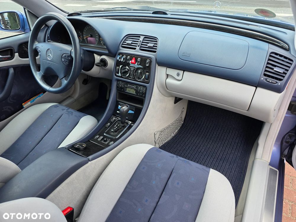 Mercedes-Benz CLK - 12