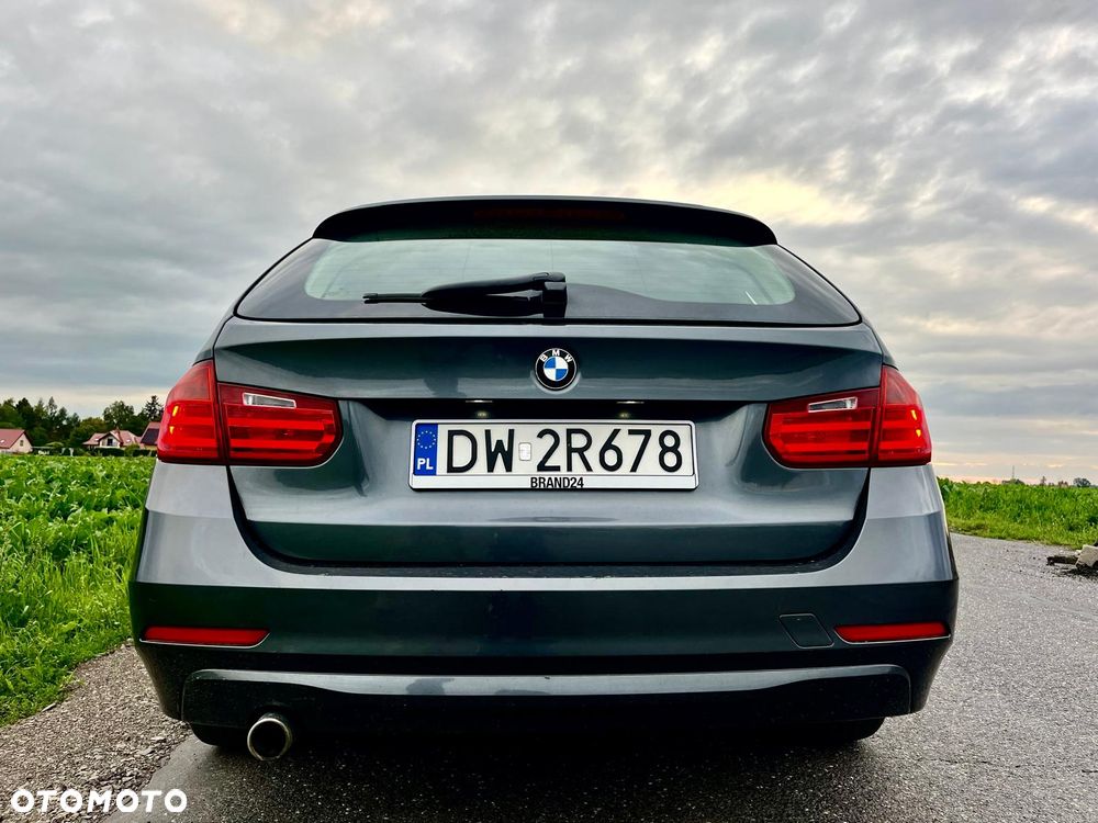 BMW Seria 3 318d xDrive - 8