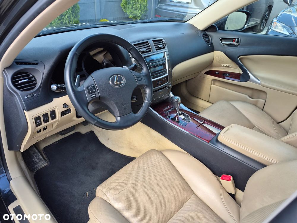 Lexus IS 250 Prestige - 14