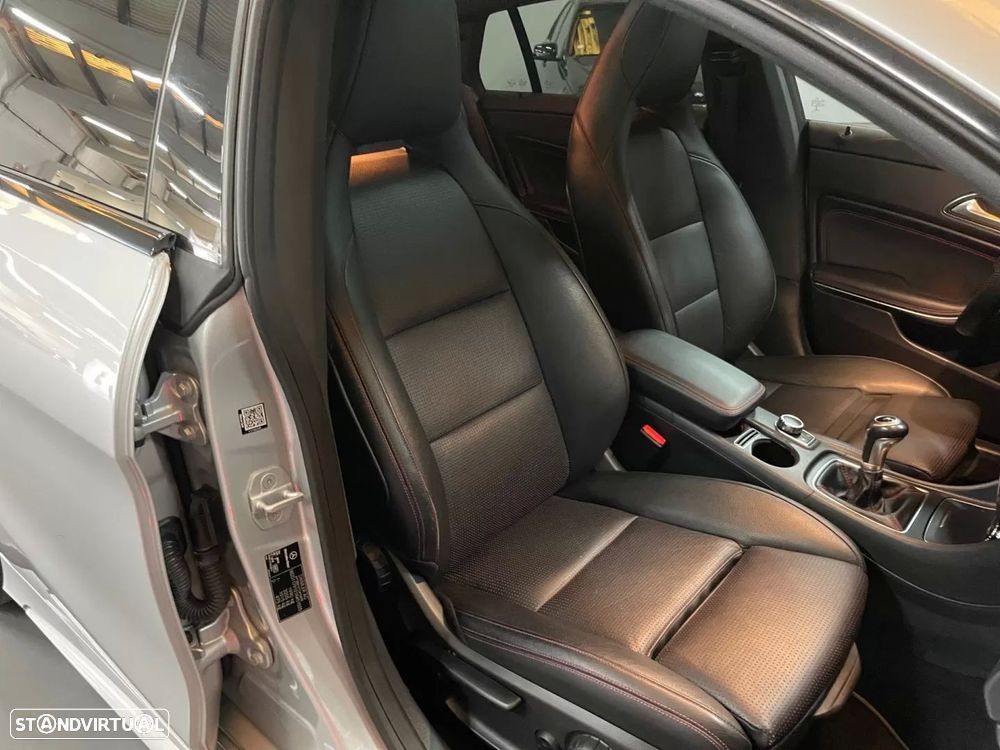 Mercedes-Benz CLA 180 d Shooting Brake AMG Line - 20