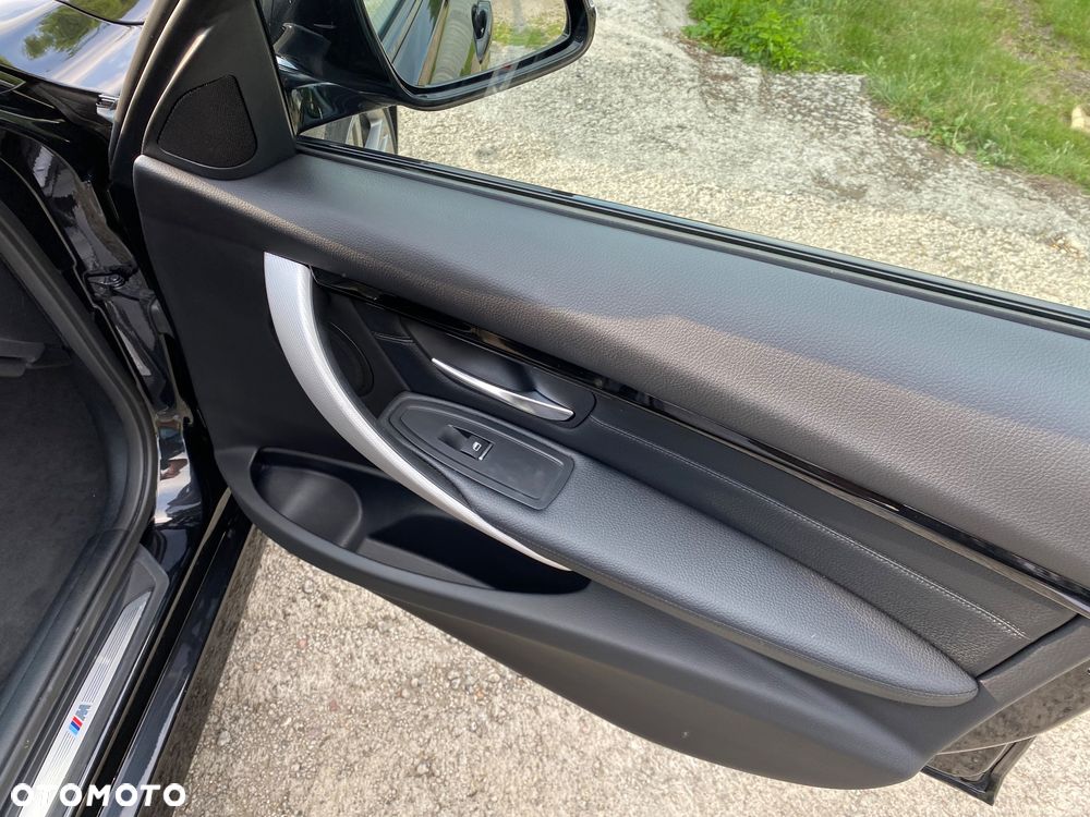BMW Seria 3 330i GPF M Sport Shadow - 22